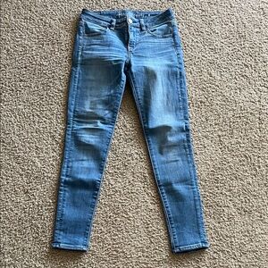 American Eagle Outfitters Light Blue Skinny Jeans